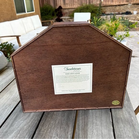 Traditions by Byer's Choice LTD 2005 Nativity Wooden Advent Calendar - Picture 8 of 11